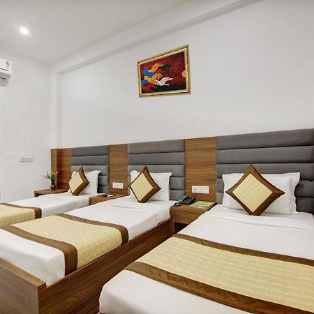 Hotel S B Inn - Near New Delhi Railway Station Paharganj Екстер'єр фото