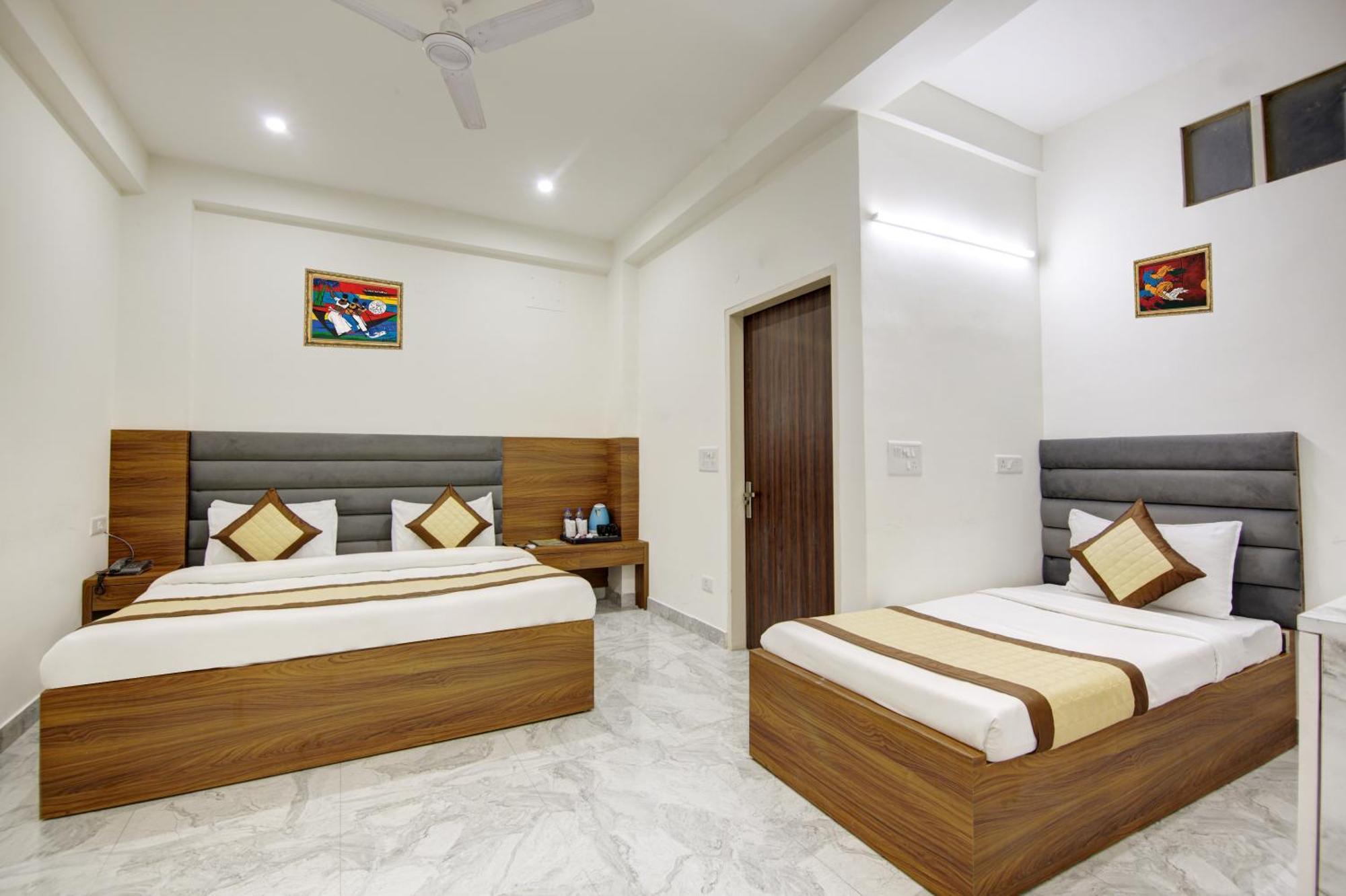Hotel S B Inn - Near New Delhi Railway Station Paharganj Екстер'єр фото