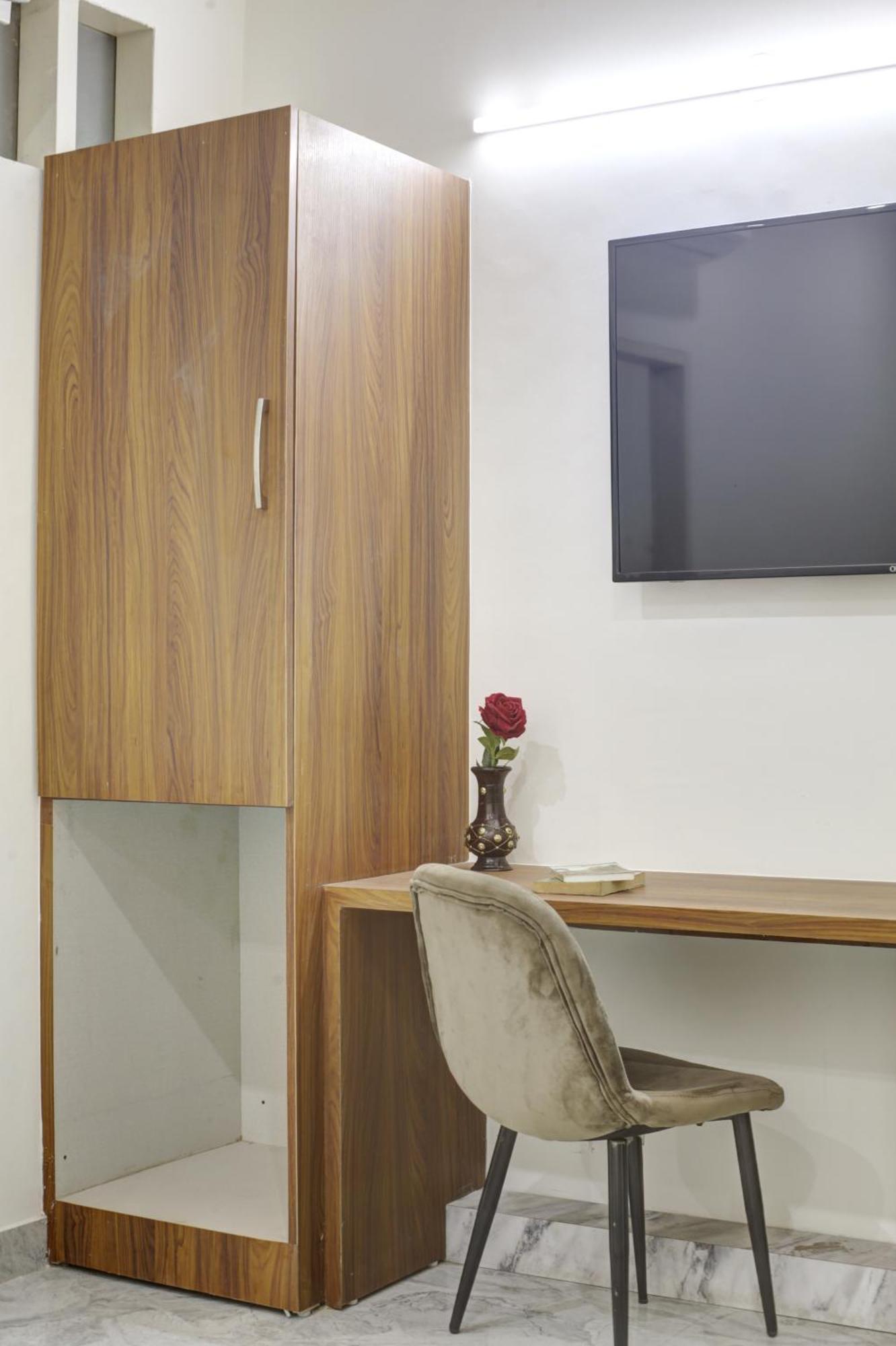 Hotel S B Inn - Near New Delhi Railway Station Paharganj Екстер'єр фото