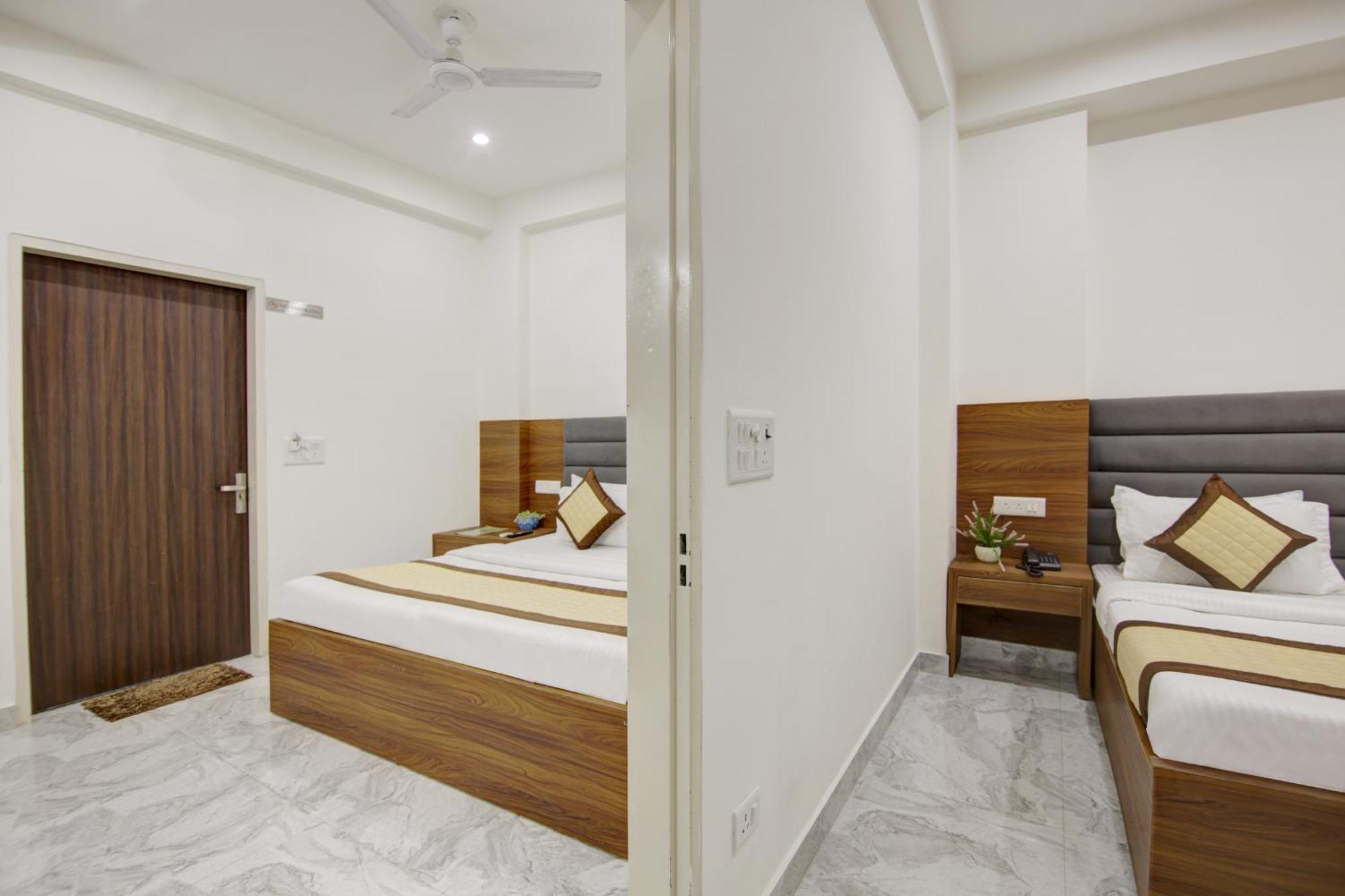 Hotel S B Inn - Near New Delhi Railway Station Paharganj Екстер'єр фото