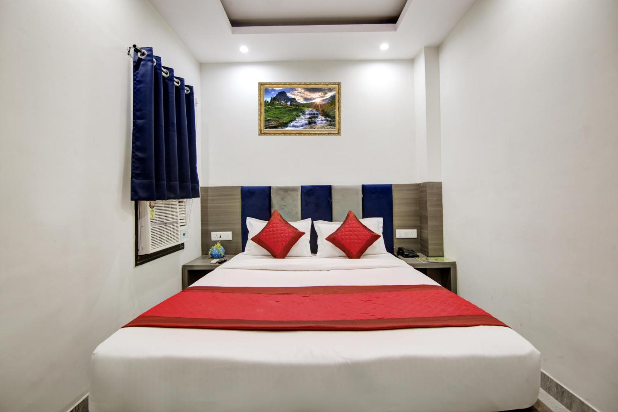 Hotel S B Inn - Near New Delhi Railway Station Paharganj Екстер'єр фото